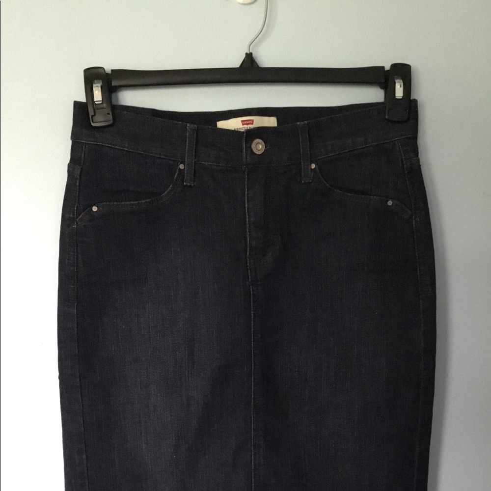 Levi’s jeans slimming skirt excellent great sz 4